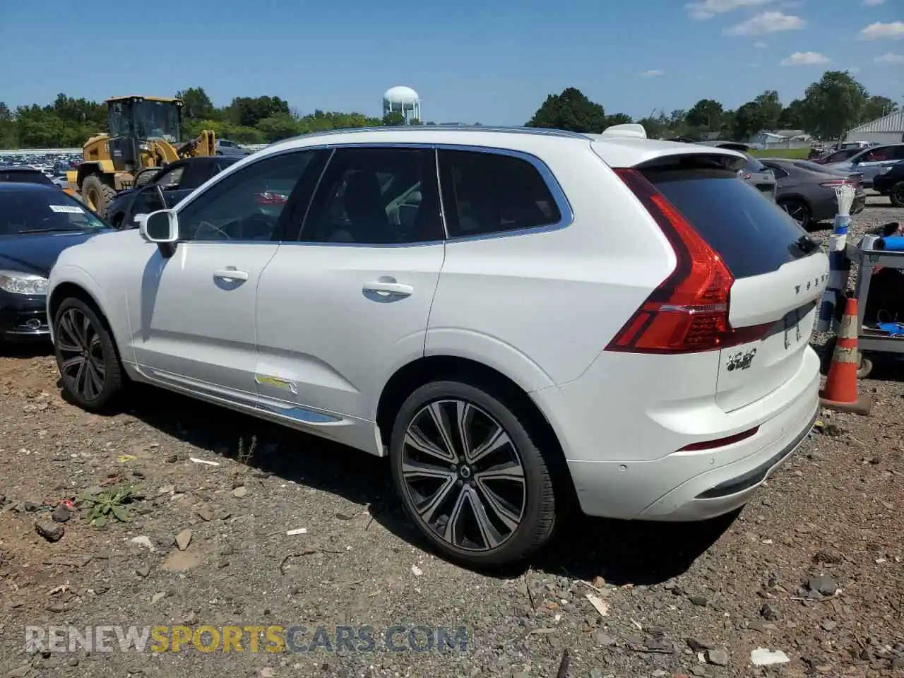 2 Photograph of a damaged car YV4062RA4P1283395 VOLVO XC60 ULTIM 2023