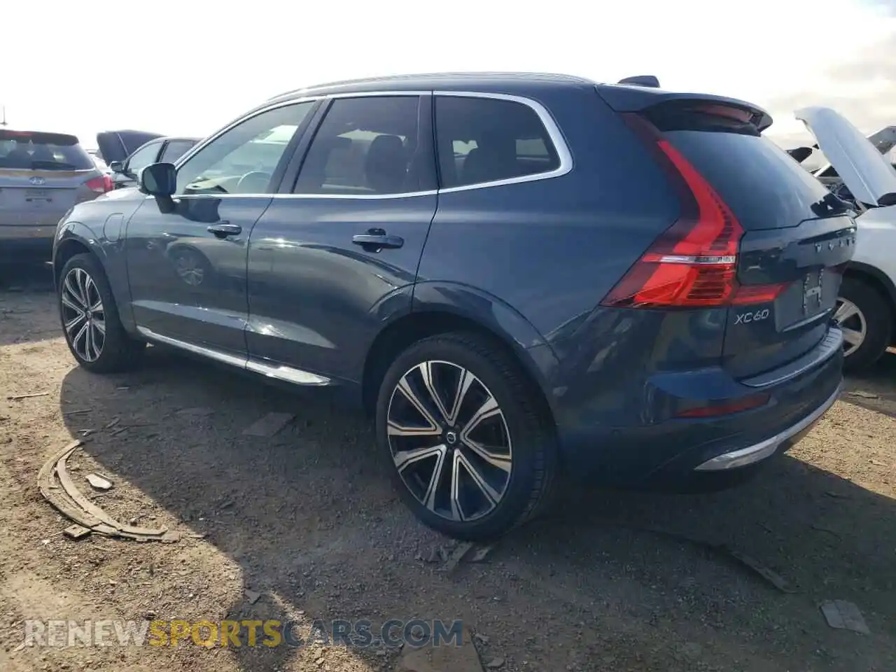 2 Photograph of a damaged car YV4H60DA2P1240320 VOLVO XC60 ULTIM 2023