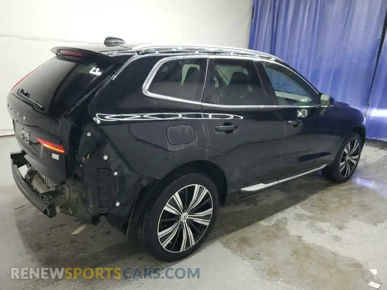 3 Photograph of a damaged car YV4H60DF7P1265855 VOLVO XC60 ULTIM 2023
