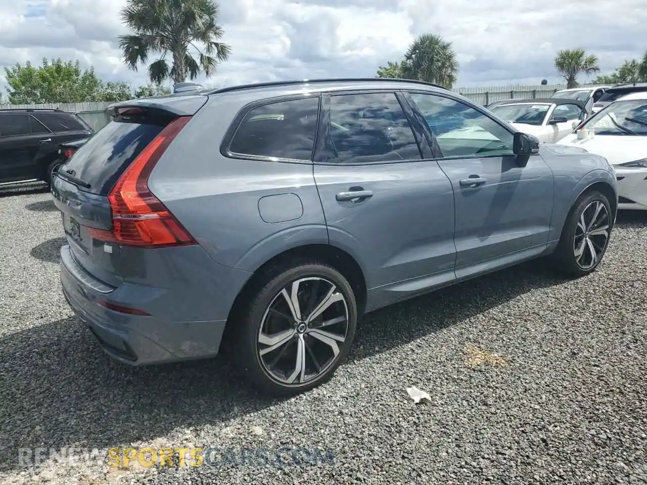 3 Photograph of a damaged car YV4H60DM5P1272673 VOLVO XC60 ULTIM 2023