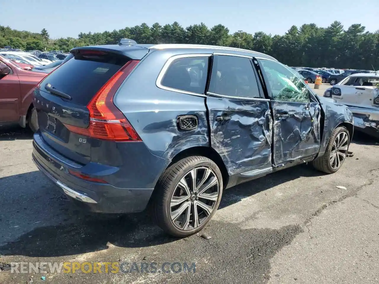 3 Photograph of a damaged car YV4L12DA8P1337770 VOLVO XC60 ULTIM 2023