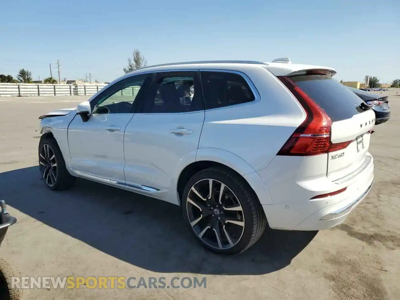 2 Photograph of a damaged car YV4L12DF6P1313169 VOLVO XC60 ULTIM 2023