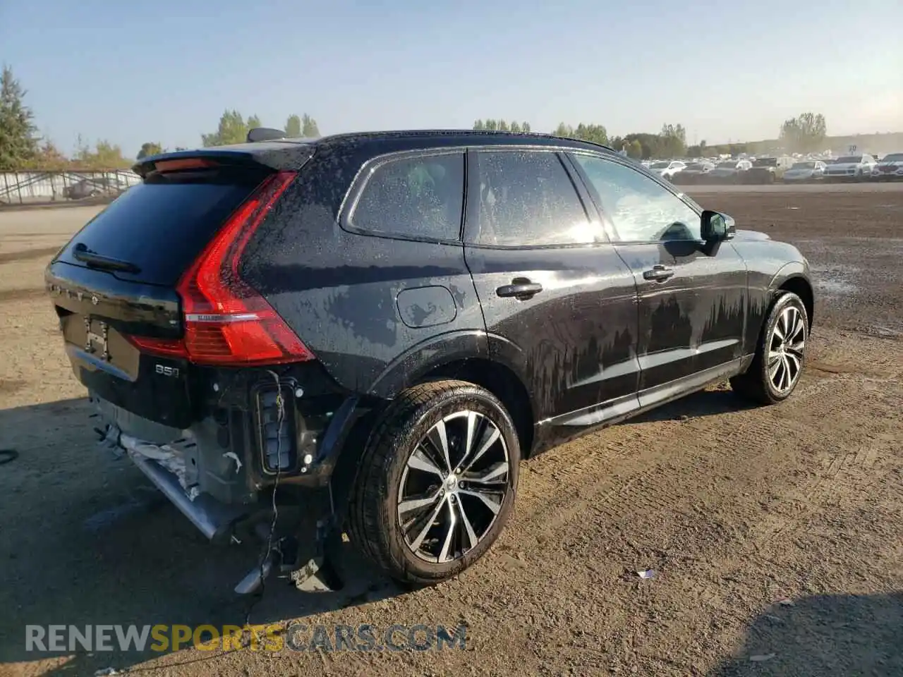 3 Photograph of a damaged car LYVL12RM3RB779843 VOLVO XC60 ULTIM 2024