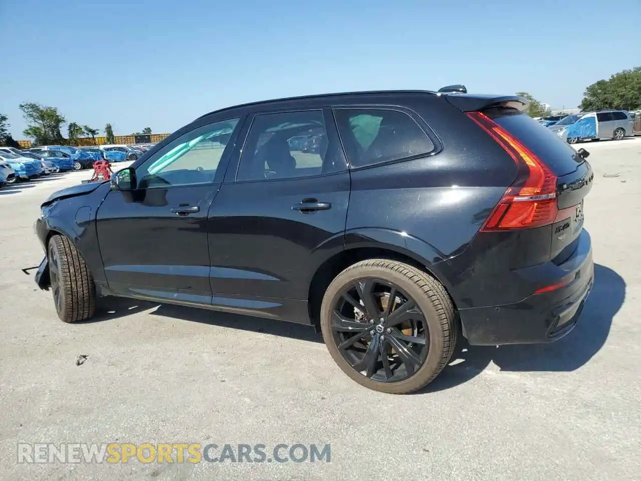 2 Photograph of a damaged car YV4H60DJ0R1847271 VOLVO XC60 ULTIM 2024