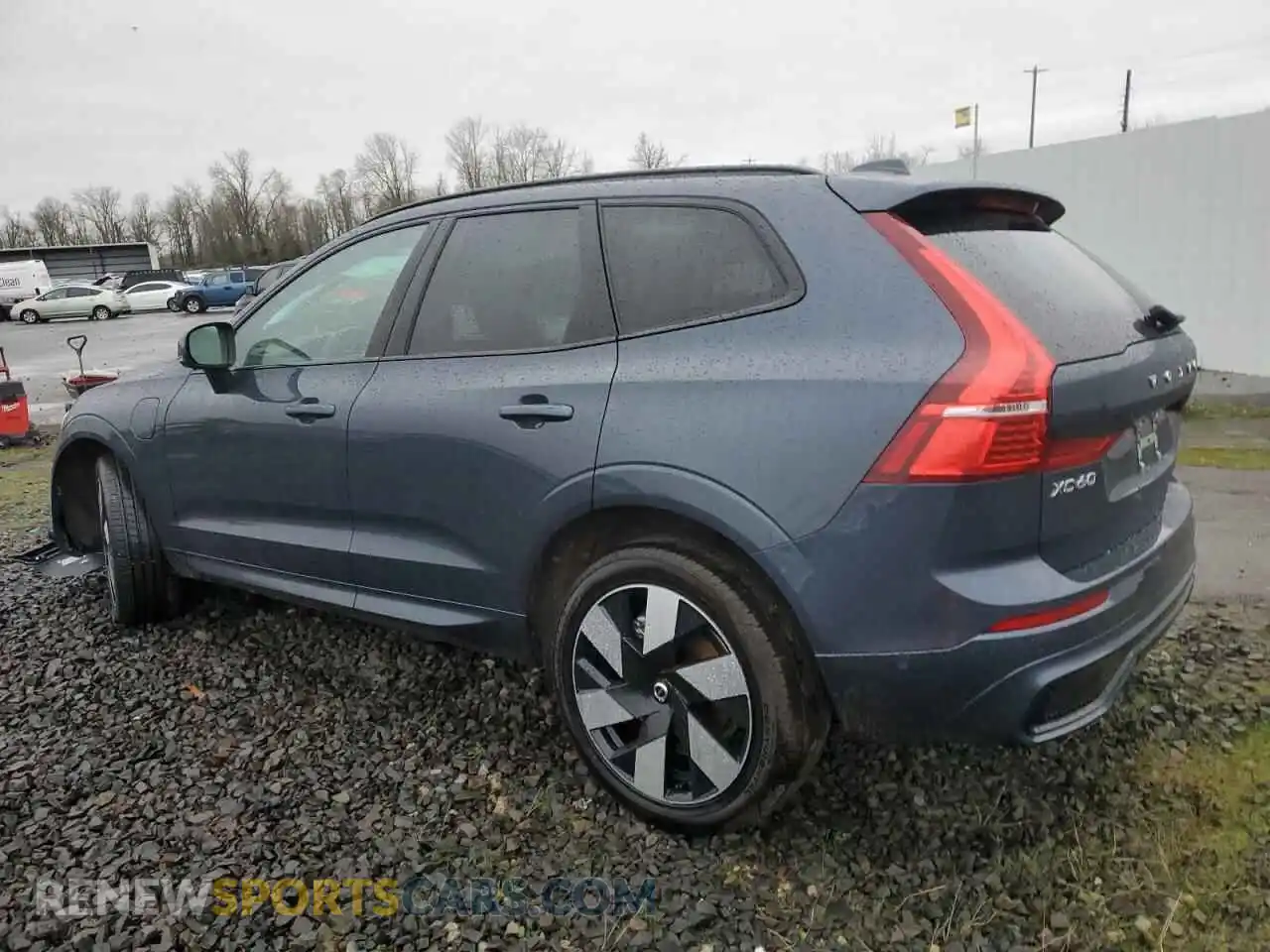2 Photograph of a damaged car YV4H60DM0R1873010 VOLVO XC60 ULTIM 2024