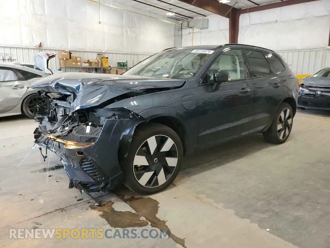 1 Photograph of a damaged car YV4H60DM6R1813569 VOLVO XC60 ULTIM 2024