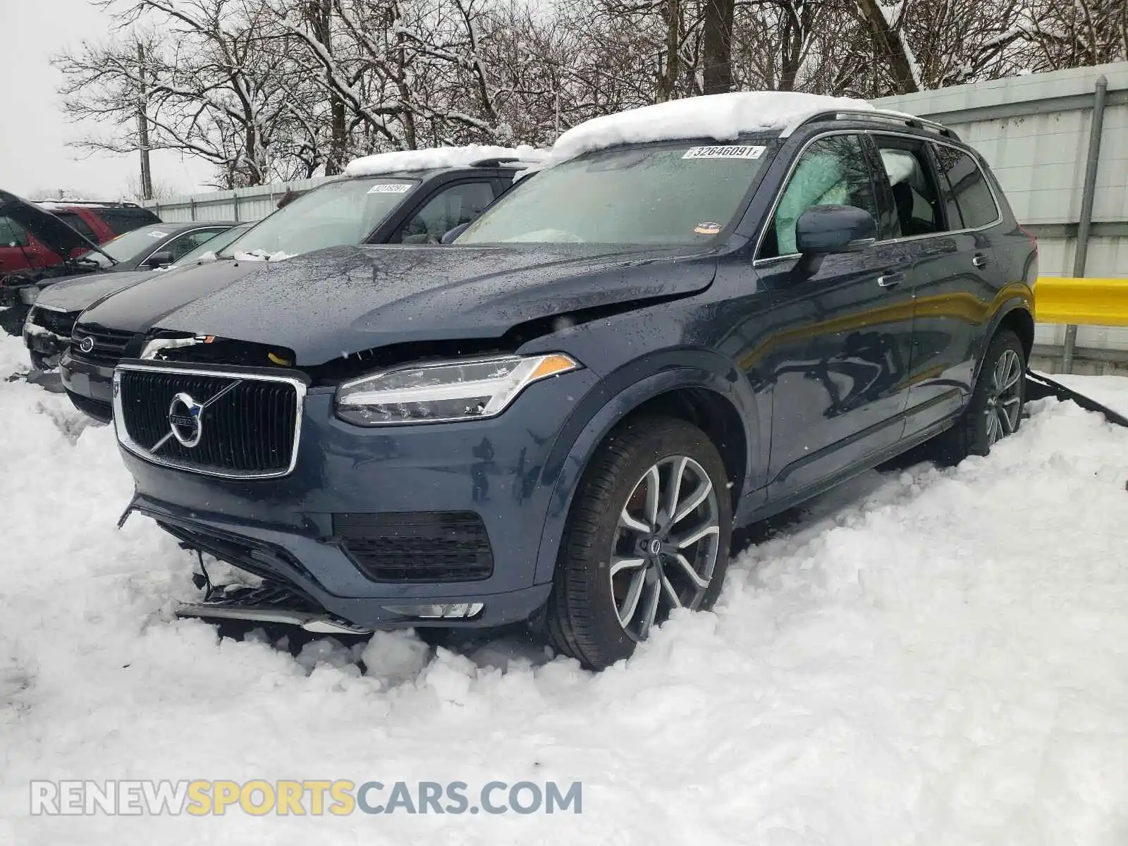 2 fotografías del automóvil dañado YV4102PK4K1485910 VOLVO XC90 2019