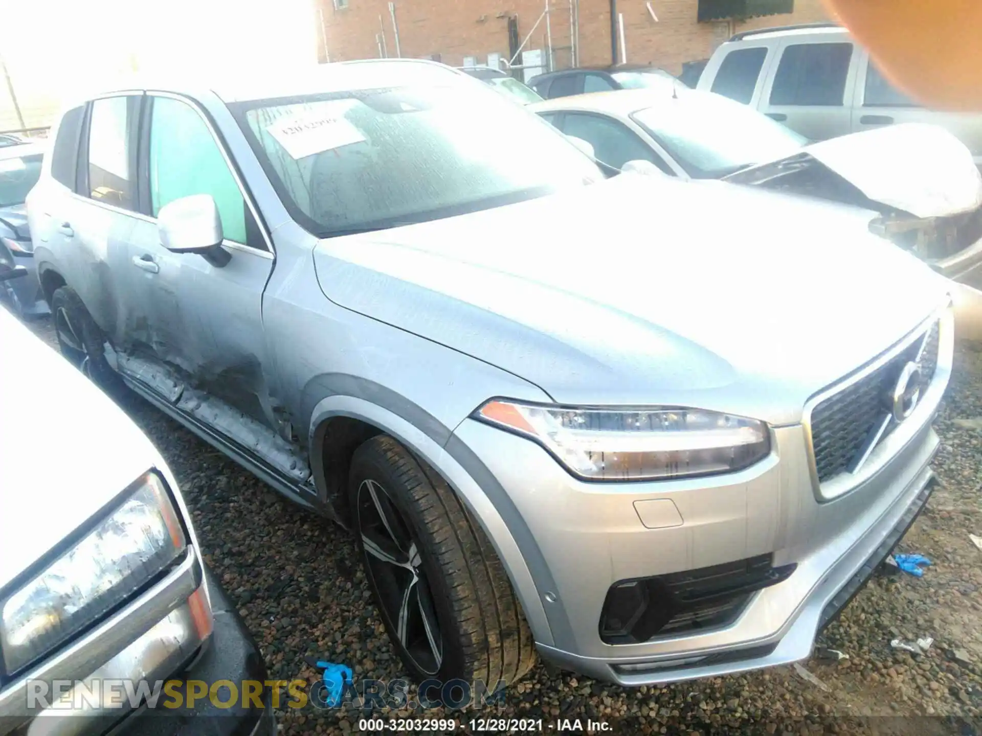 1 Photograph of a damaged car YV4102PM4K1423604 VOLVO XC90 2019