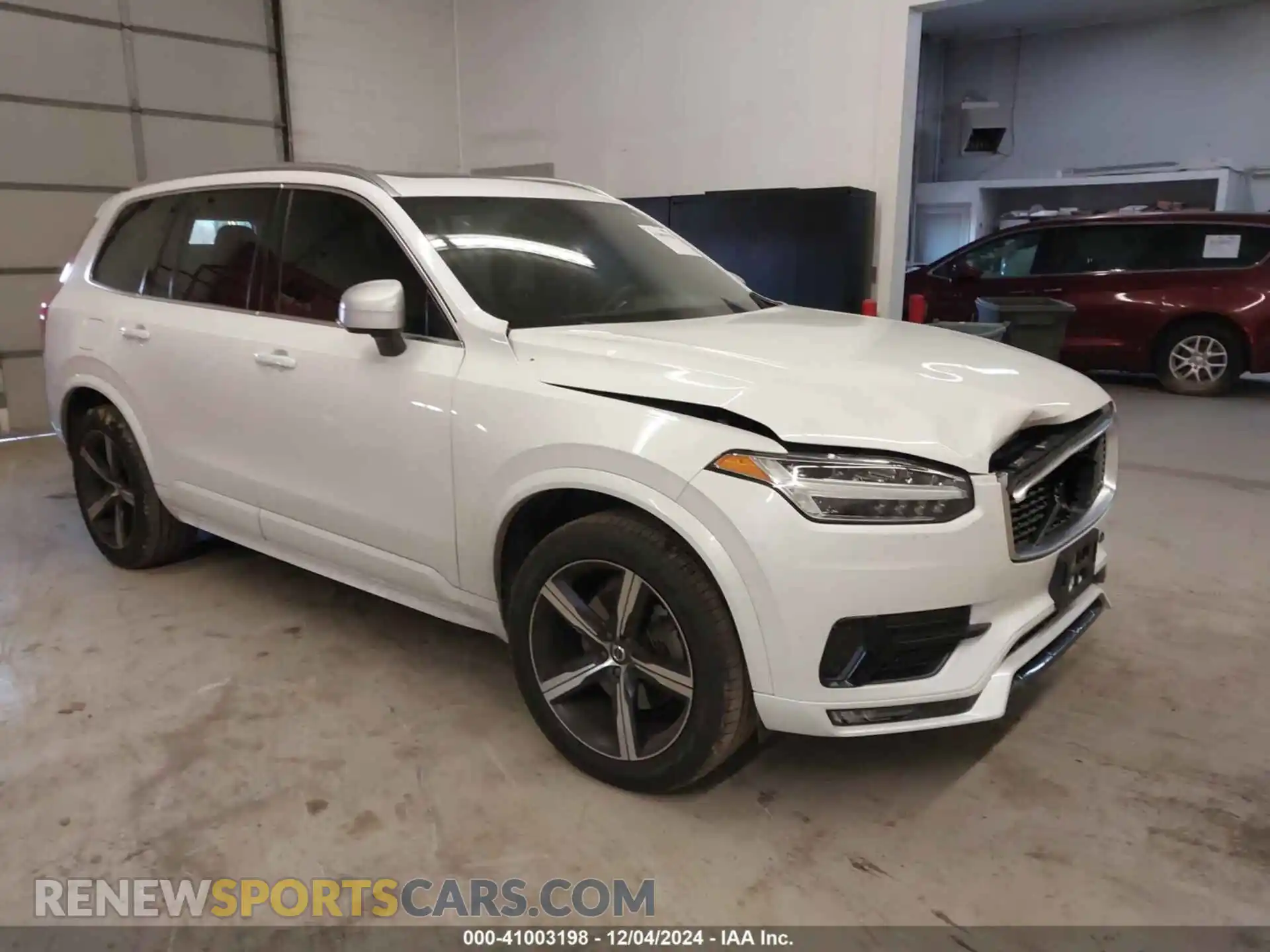 1 Photograph of a damaged car YV4102PM6K1446334 VOLVO XC90 2019