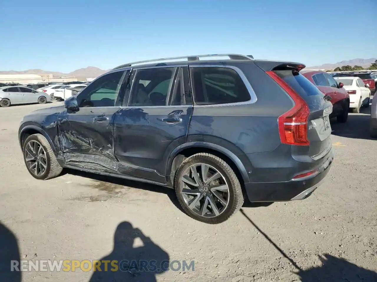 2 fotografías del automóvil dañado YV4A22PK8K1422335 VOLVO XC90 2019