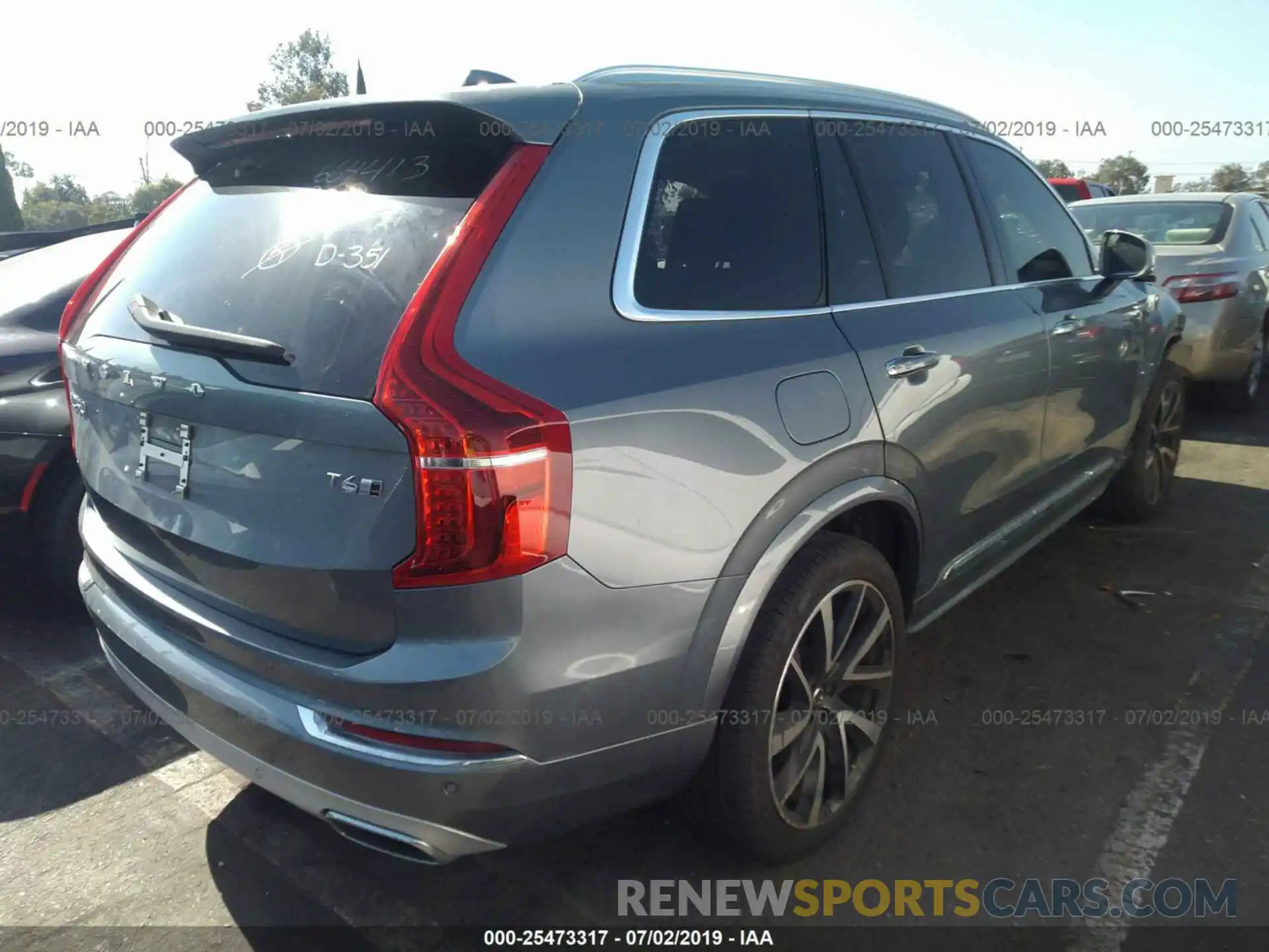 4 Photograph of a damaged car YV4A22PL0K1432897 VOLVO XC90 2019