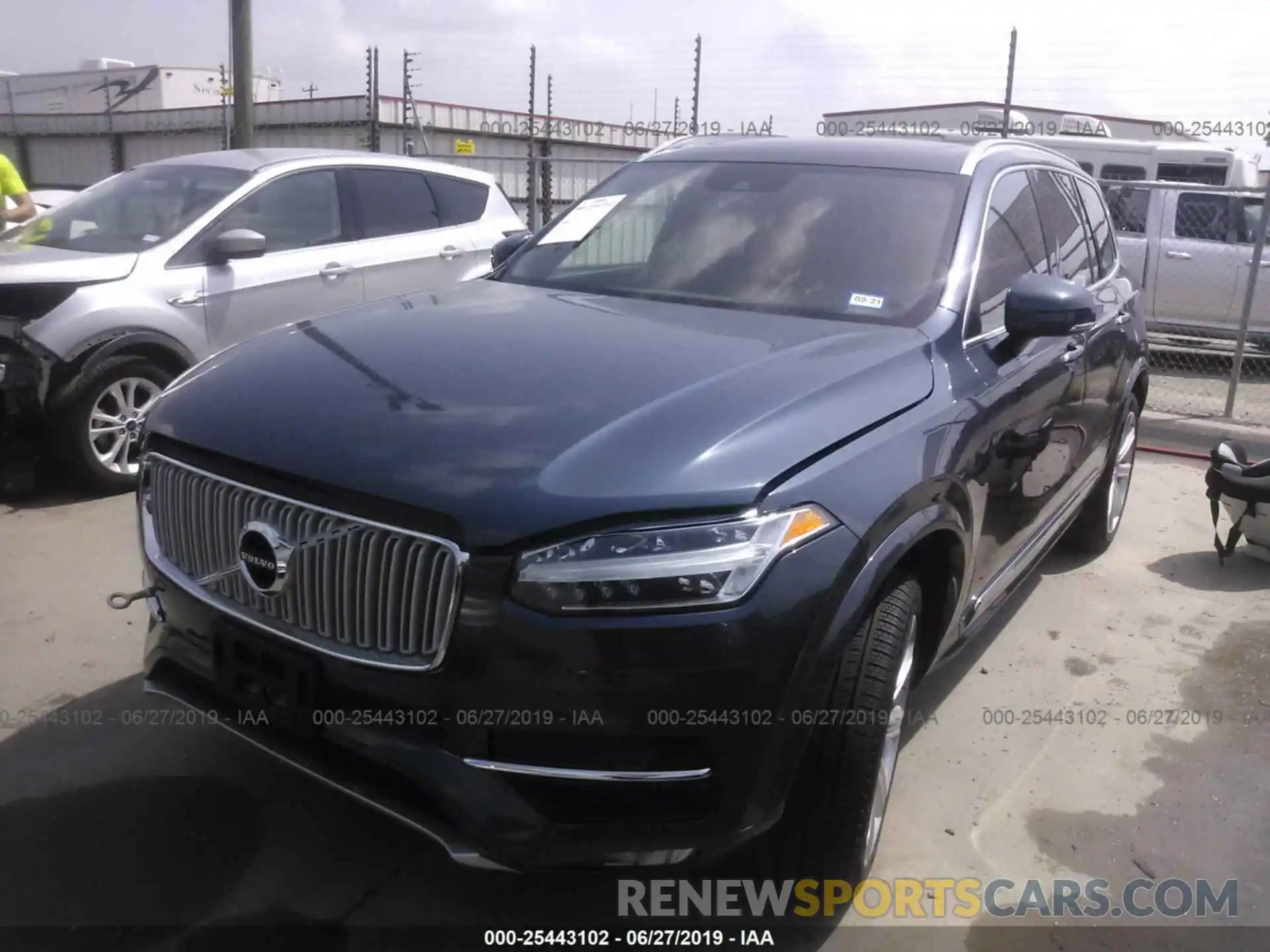 2 Photograph of a damaged car YV4A22PL4K1482573 VOLVO XC90 2019