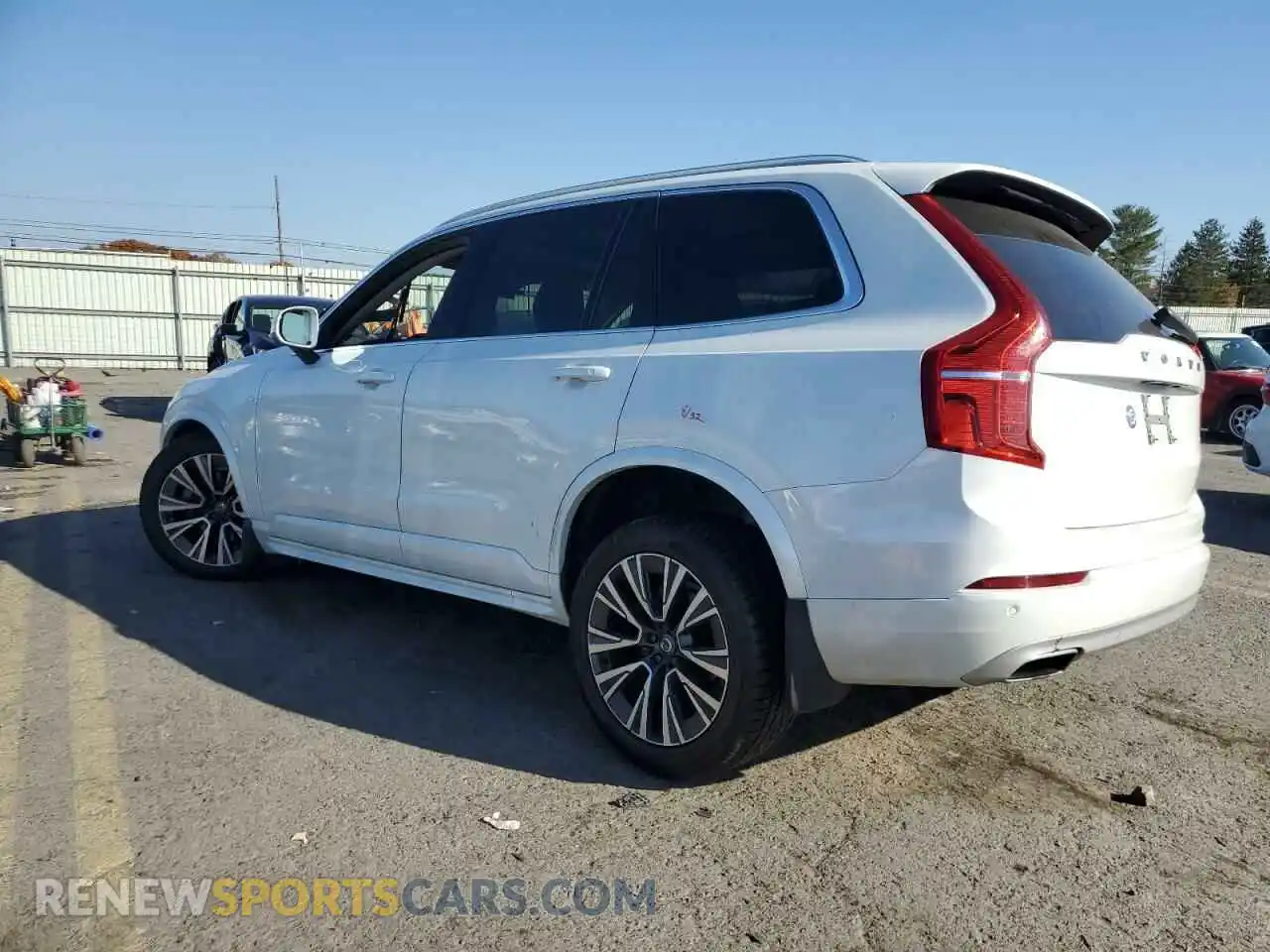 2 Photograph of a damaged car YV4102PK6L1605451 VOLVO XC90 2020