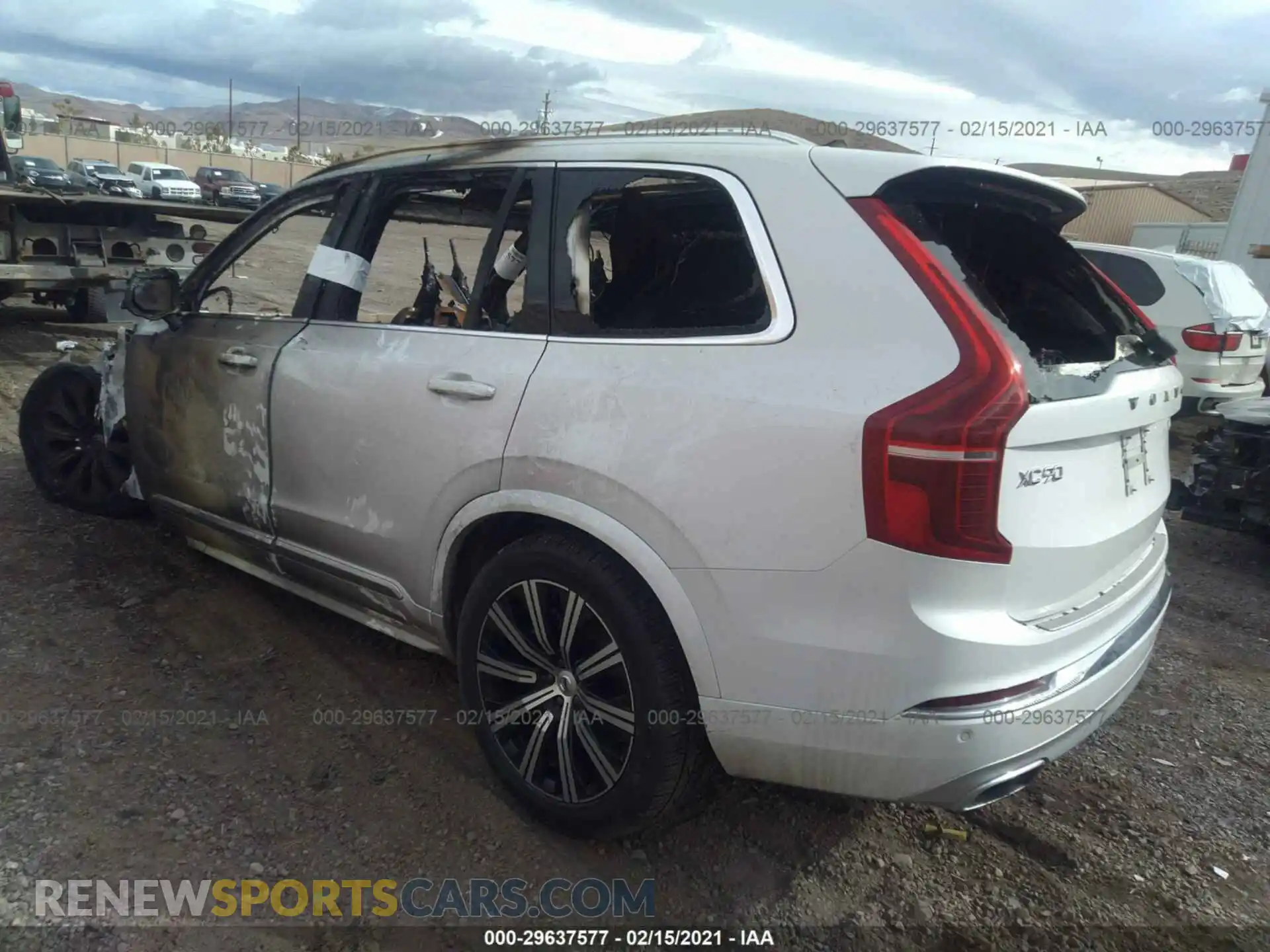 3 Photograph of a damaged car YV4A22PL5L1601880 VOLVO XC90 2020