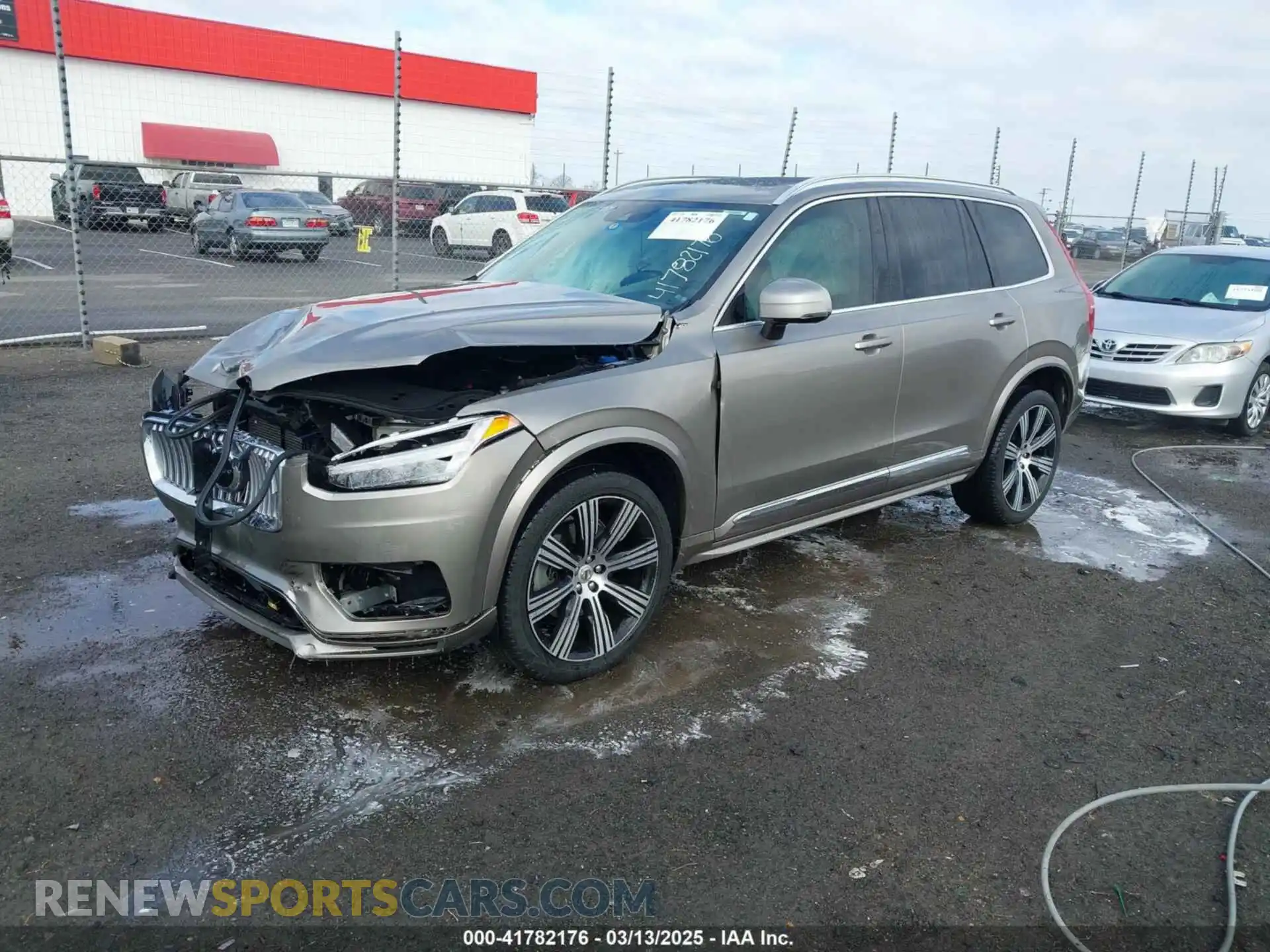 2 Photograph of a damaged car YV4A22PL6L1536649 VOLVO XC90 2020