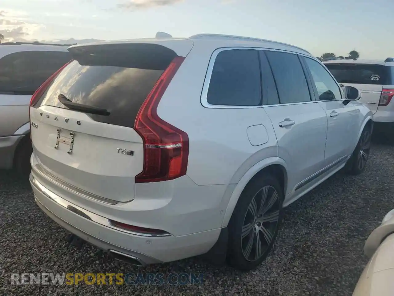 3 Photograph of a damaged car YV4A22PL6L1593515 VOLVO XC90 2020