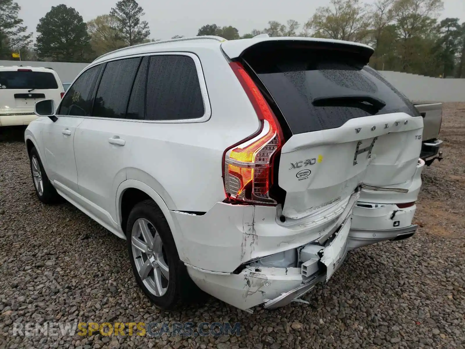 3 Photograph of a damaged car YV4102CK2M1718434 VOLVO XC90 2021