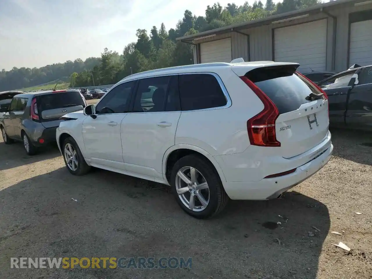 2 Photograph of a damaged car YV4102CK3M1702436 VOLVO XC90 2021