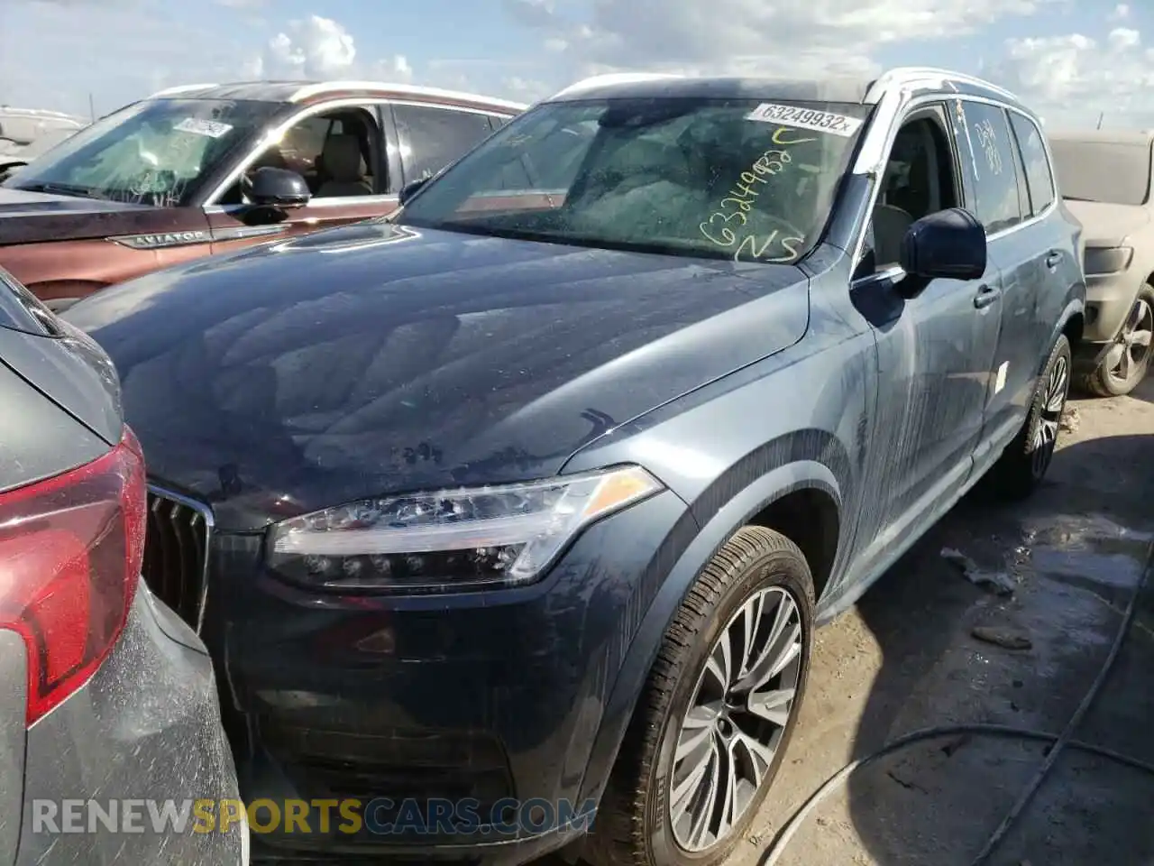 2 Photograph of a damaged car YV4102CK7M1743975 VOLVO XC90 2021