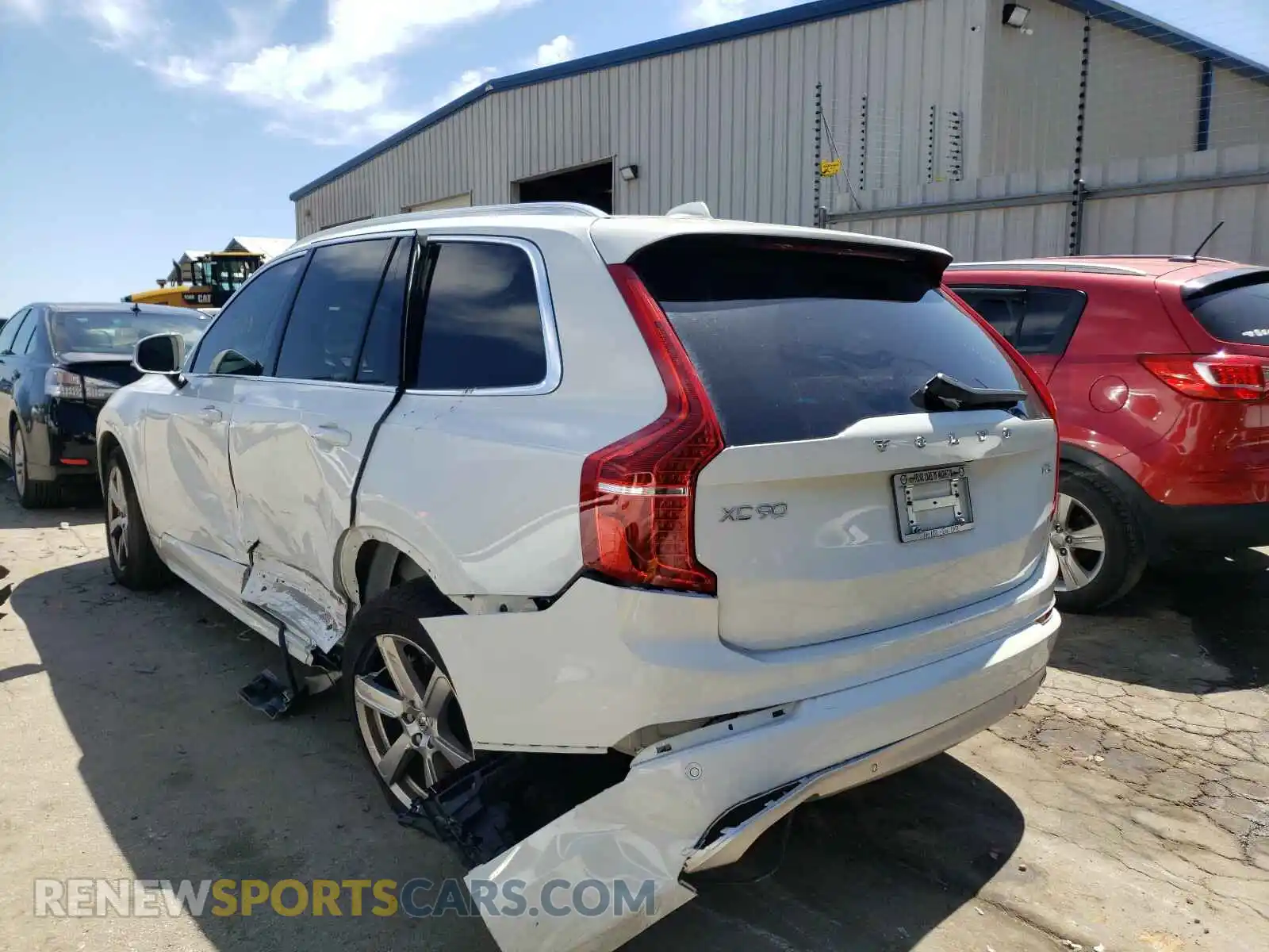 3 Photograph of a damaged car YV4102CK9M1692043 VOLVO XC90 2021