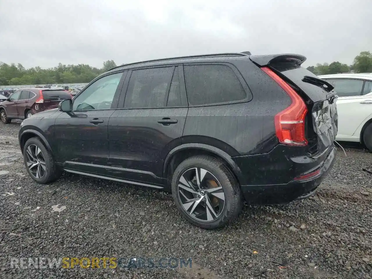 2 fotografías del automóvil dañado YV4102CM8M1673842 VOLVO XC90 2021
