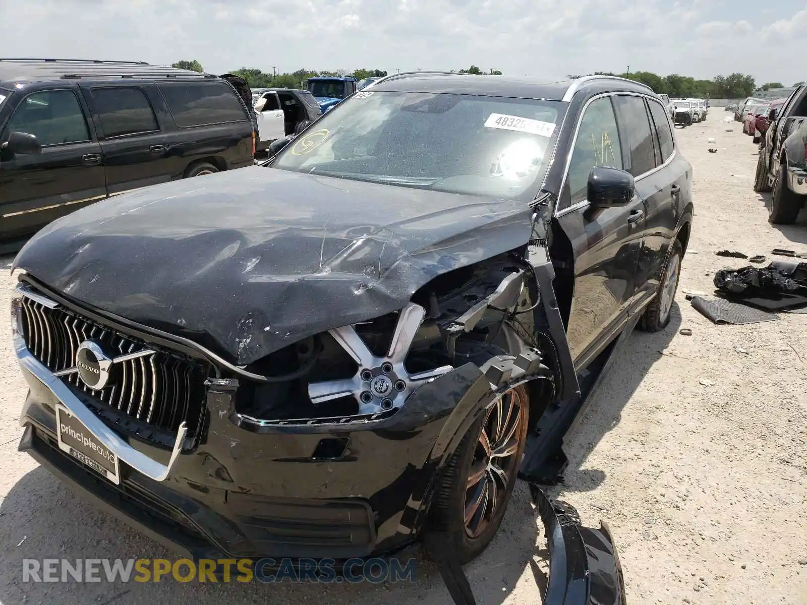 2 Photograph of a damaged car YV4102PK3M1717836 VOLVO XC90 2021