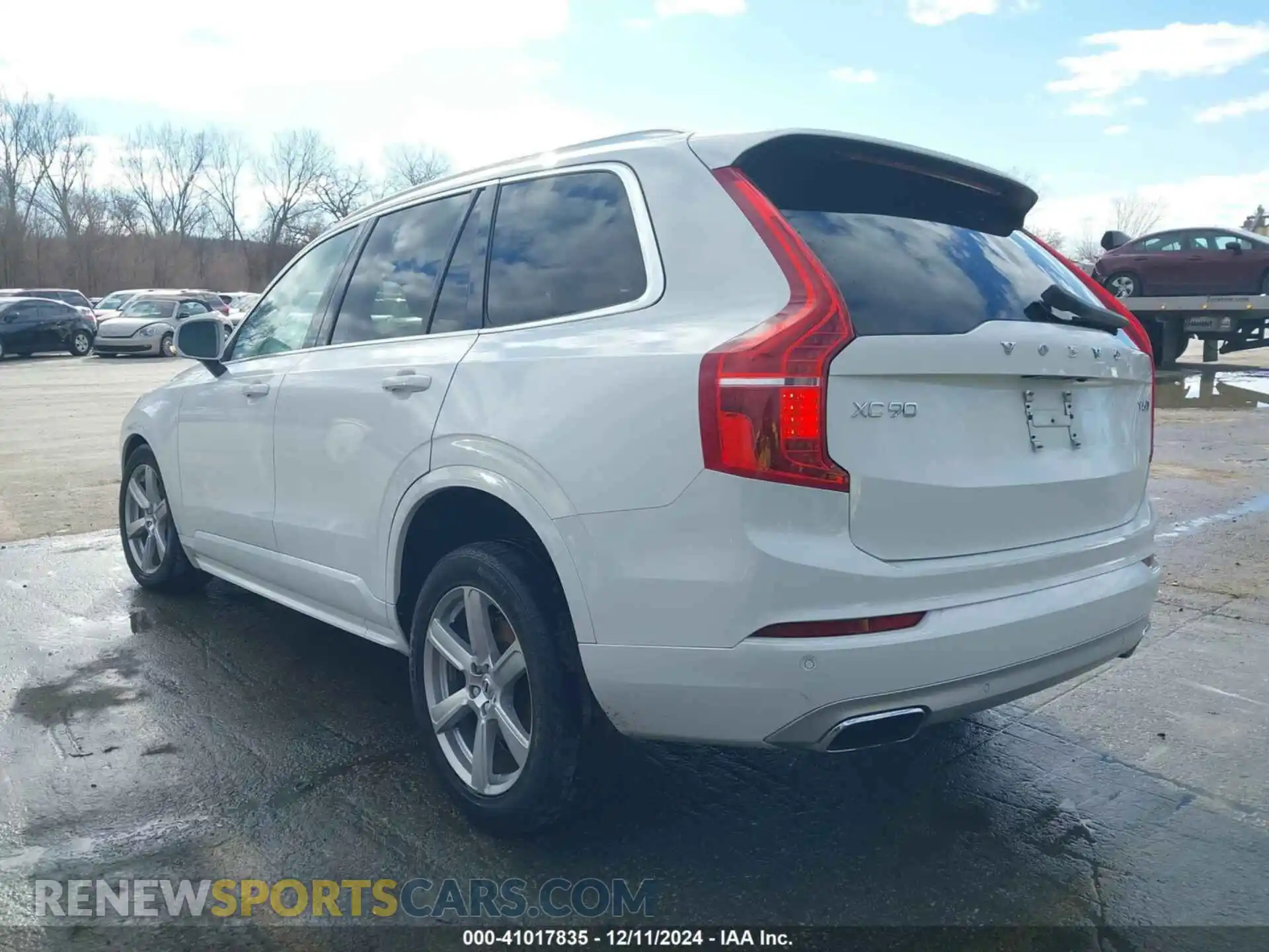 3 Photograph of a damaged car YV4A221K0M1711124 VOLVO XC90 2021