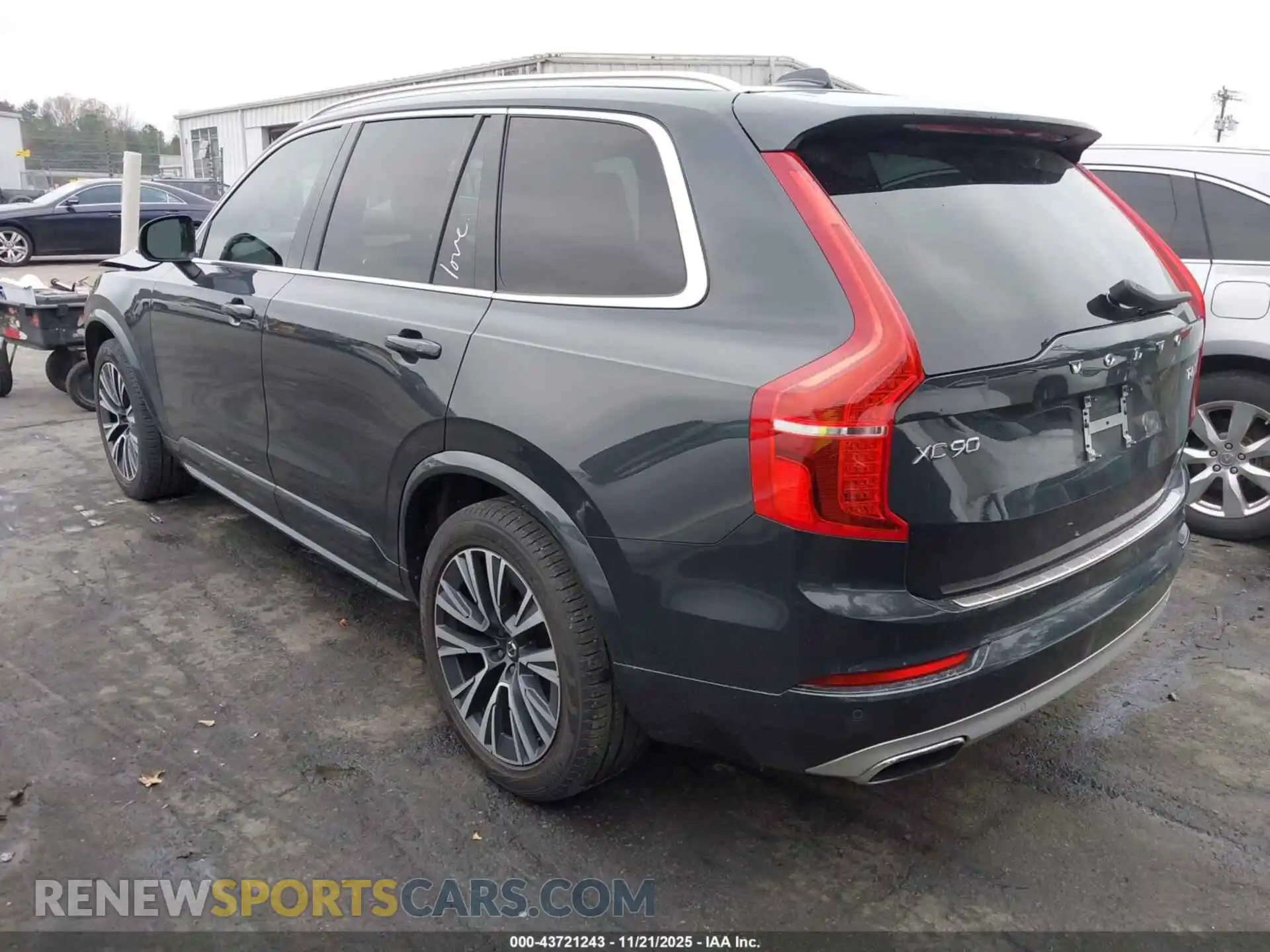 3 Photograph of a damaged car YV4A221K7M1693821 VOLVO XC90 2021