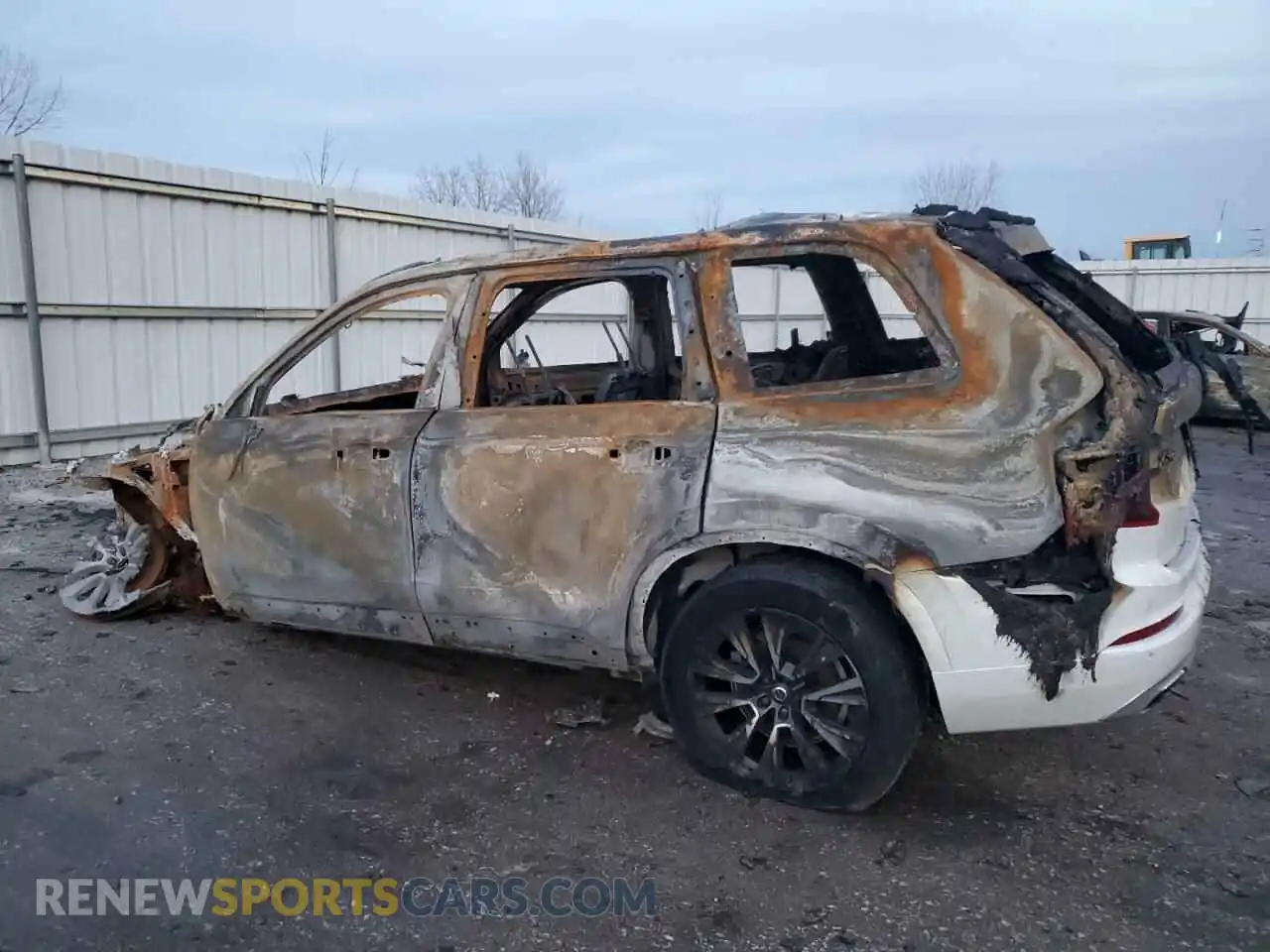 2 Photograph of a damaged car YV4A221K9M1720470 VOLVO XC90 2021