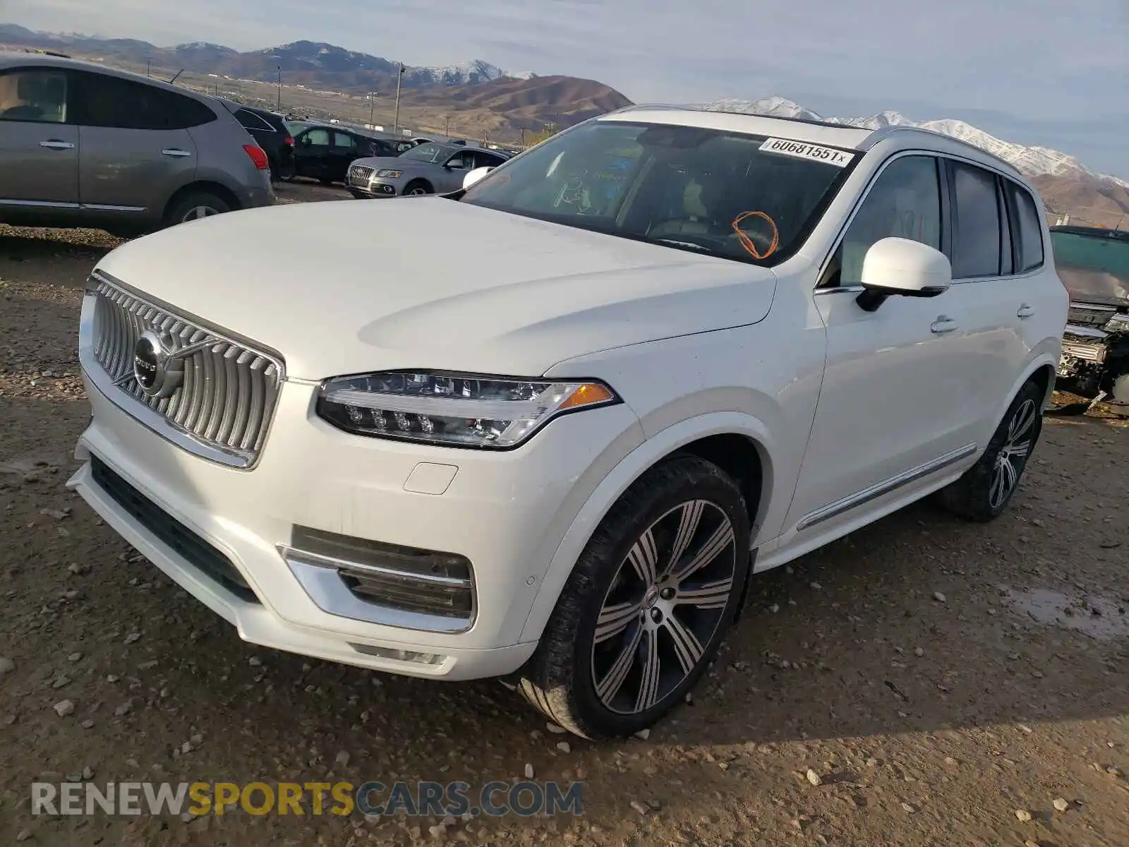 2 Photograph of a damaged car YV4A221L2M1672402 VOLVO XC90 2021