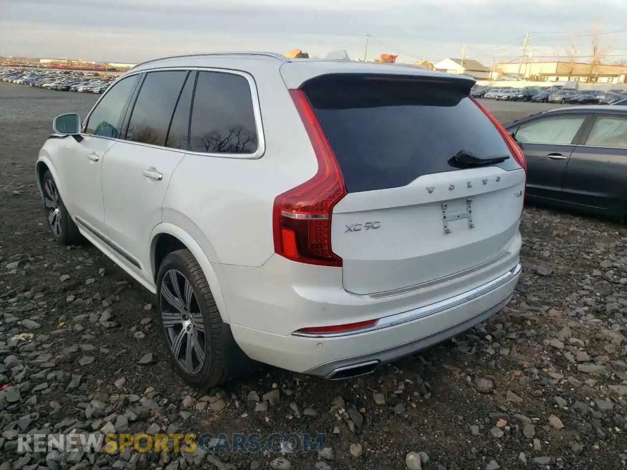 3 Photograph of a damaged car YV4A221L5M1678517 VOLVO XC90 2021