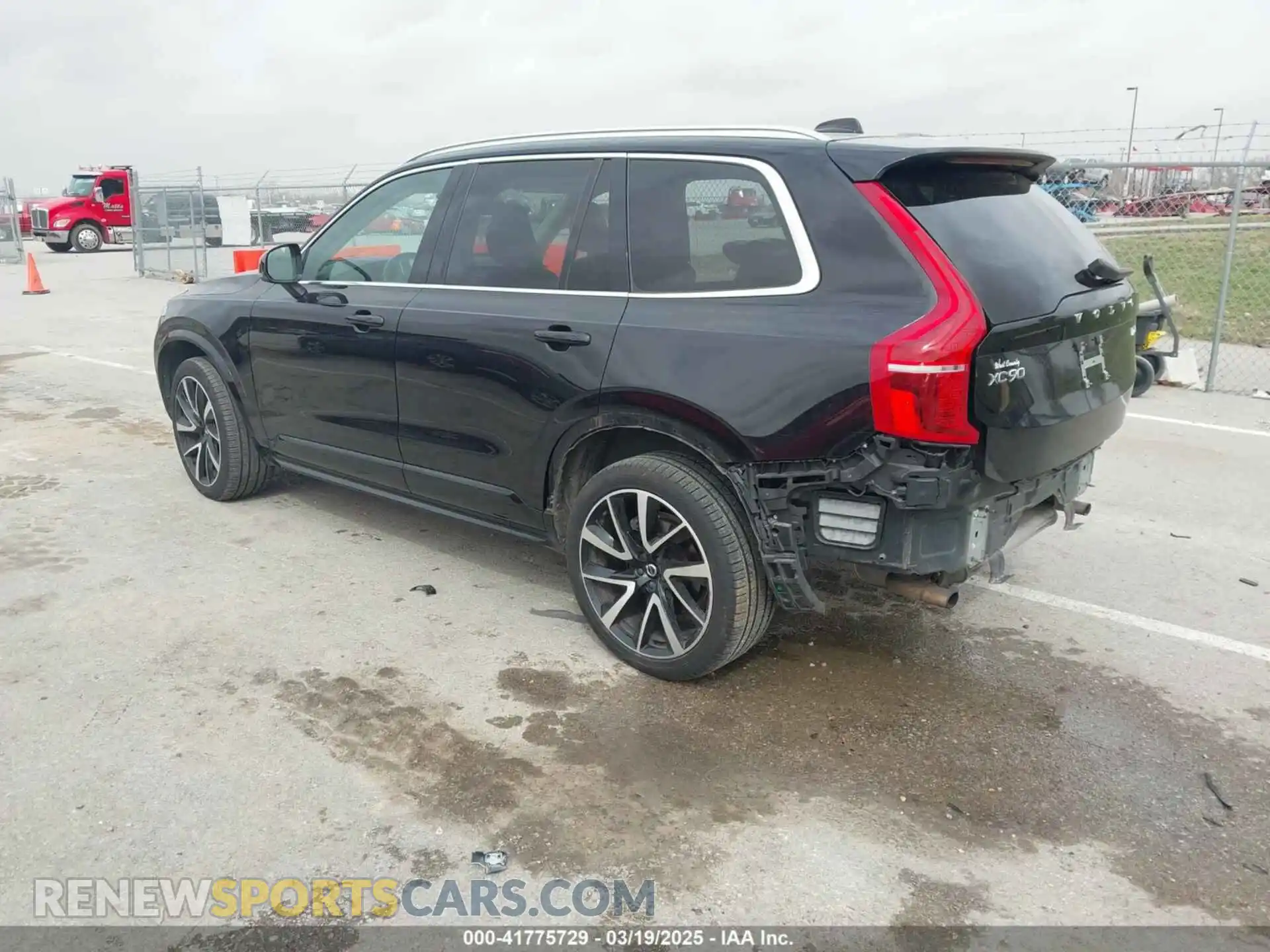 3 Фотография поврежденного автомобиля YV4A22PK4M1691533 VOLVO XC90 2021