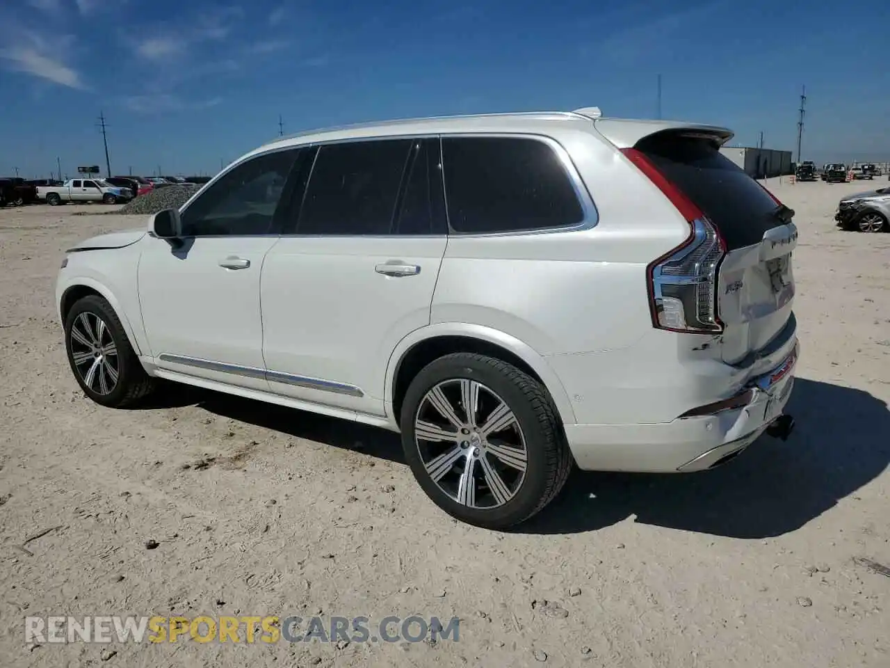 2 Photograph of a damaged car YV4A22PLXM1702592 VOLVO XC90 2021