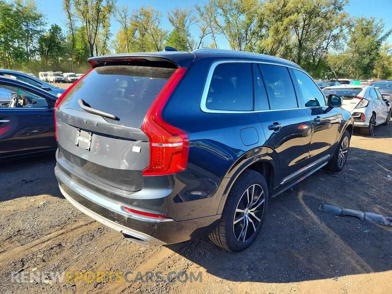 3 Photograph of a damaged car YV4BR0CK0M1737837 VOLVO XC90 2021
