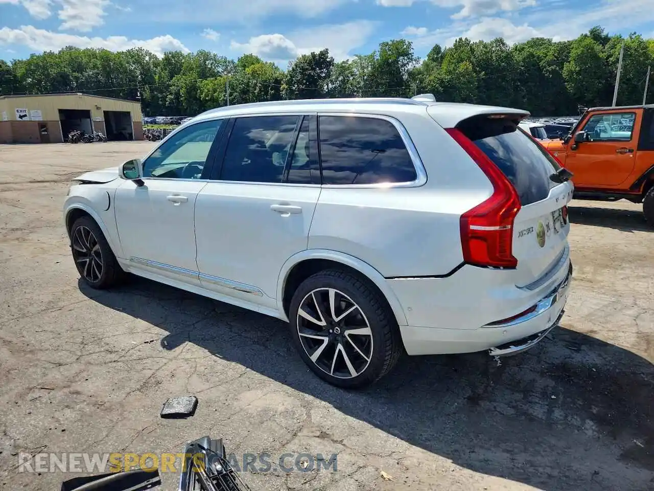 2 Photograph of a damaged car YV4BR0CK3M1762845 VOLVO XC90 2021