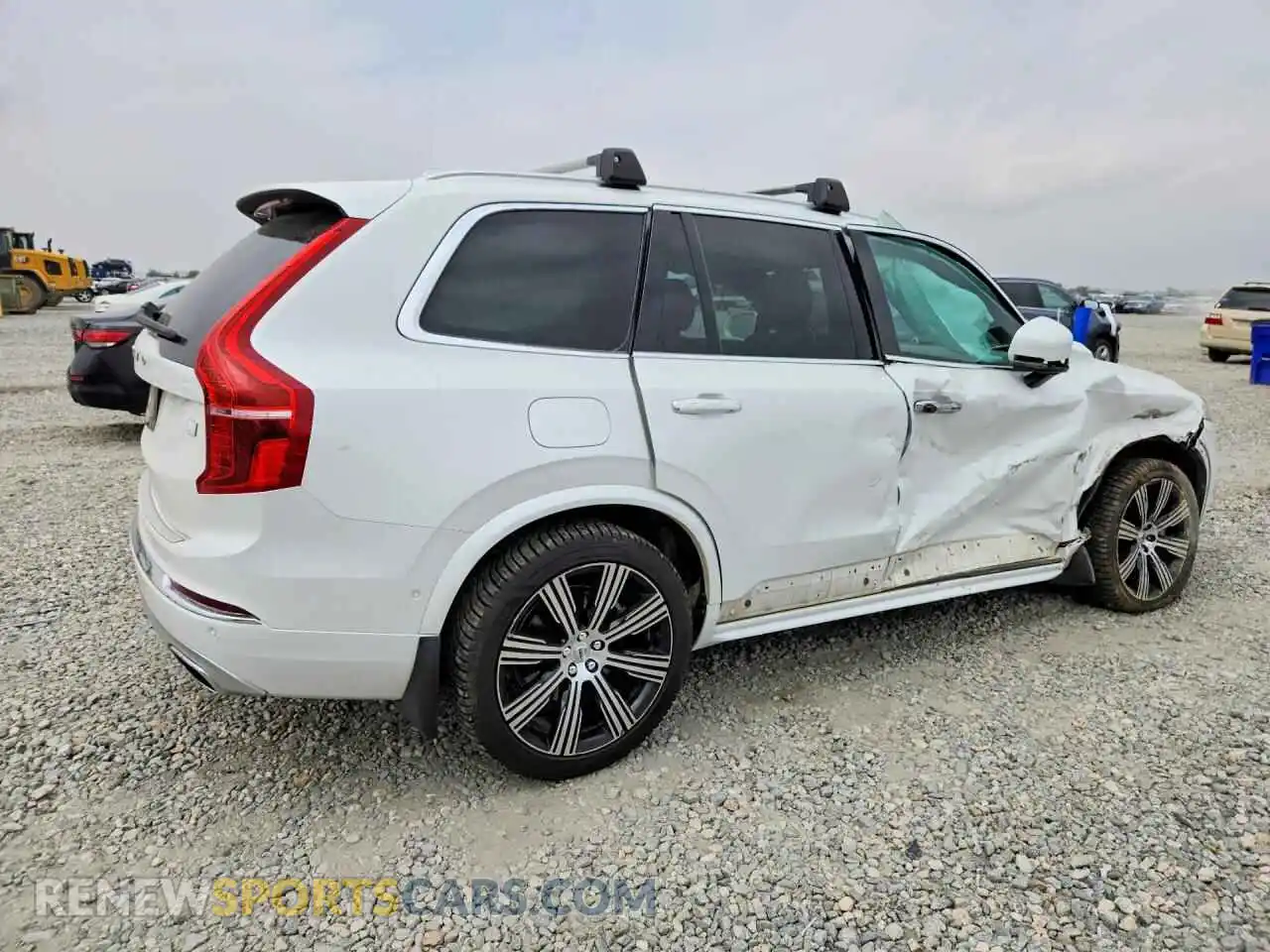 3 Photograph of a damaged car YV4BR0CL1M1694876 VOLVO XC90 2021