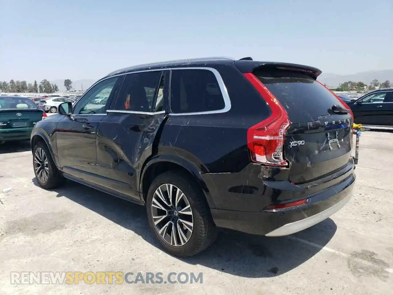 2 Photograph of a damaged car YV4102CK1N1825752 VOLVO XC90 2022