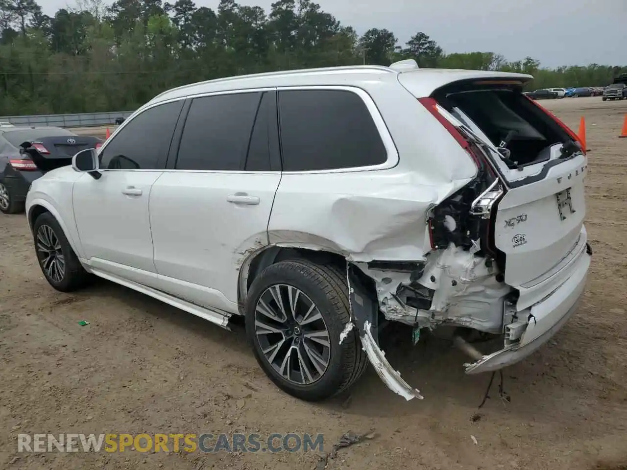 2 Photograph of a damaged car YV4102PK2N1784672 VOLVO XC90 2022
