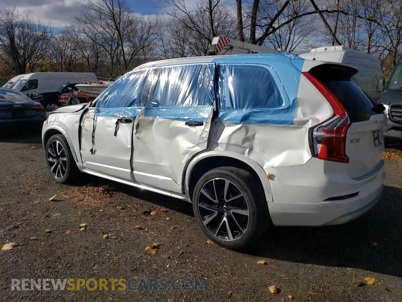 2 fotografías del automóvil dañado YV4A221K4N1809770 VOLVO XC90 2022