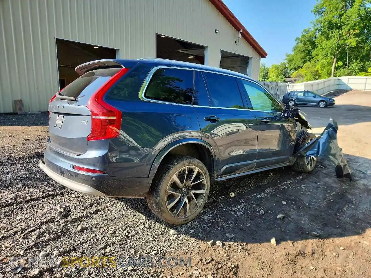 3 Photograph of a damaged car YV4A221KXN1841719 VOLVO XC90 2022