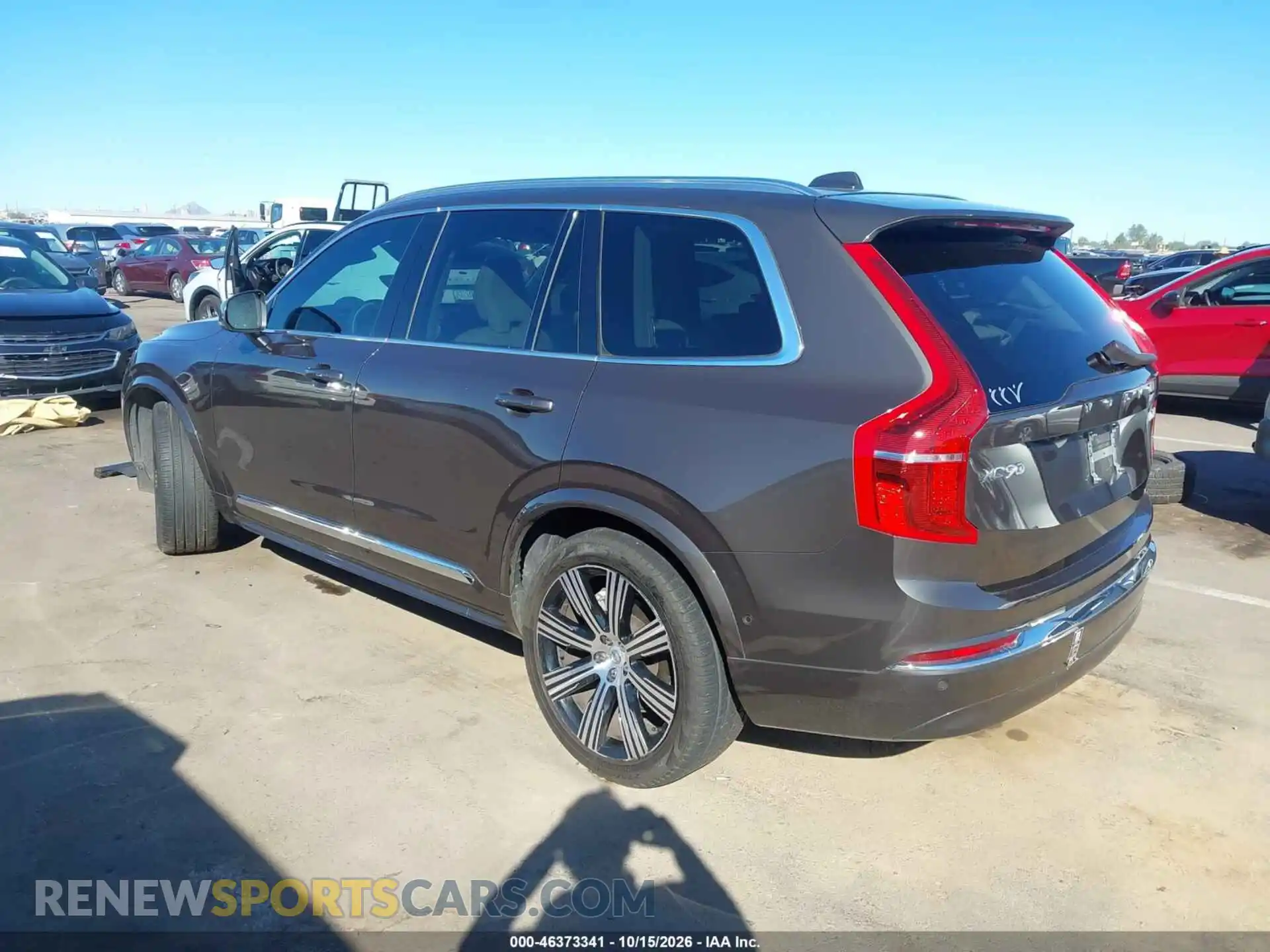 3 Фотография поврежденного автомобиля YV4062PAXP1907543 VOLVO XC90 2023
