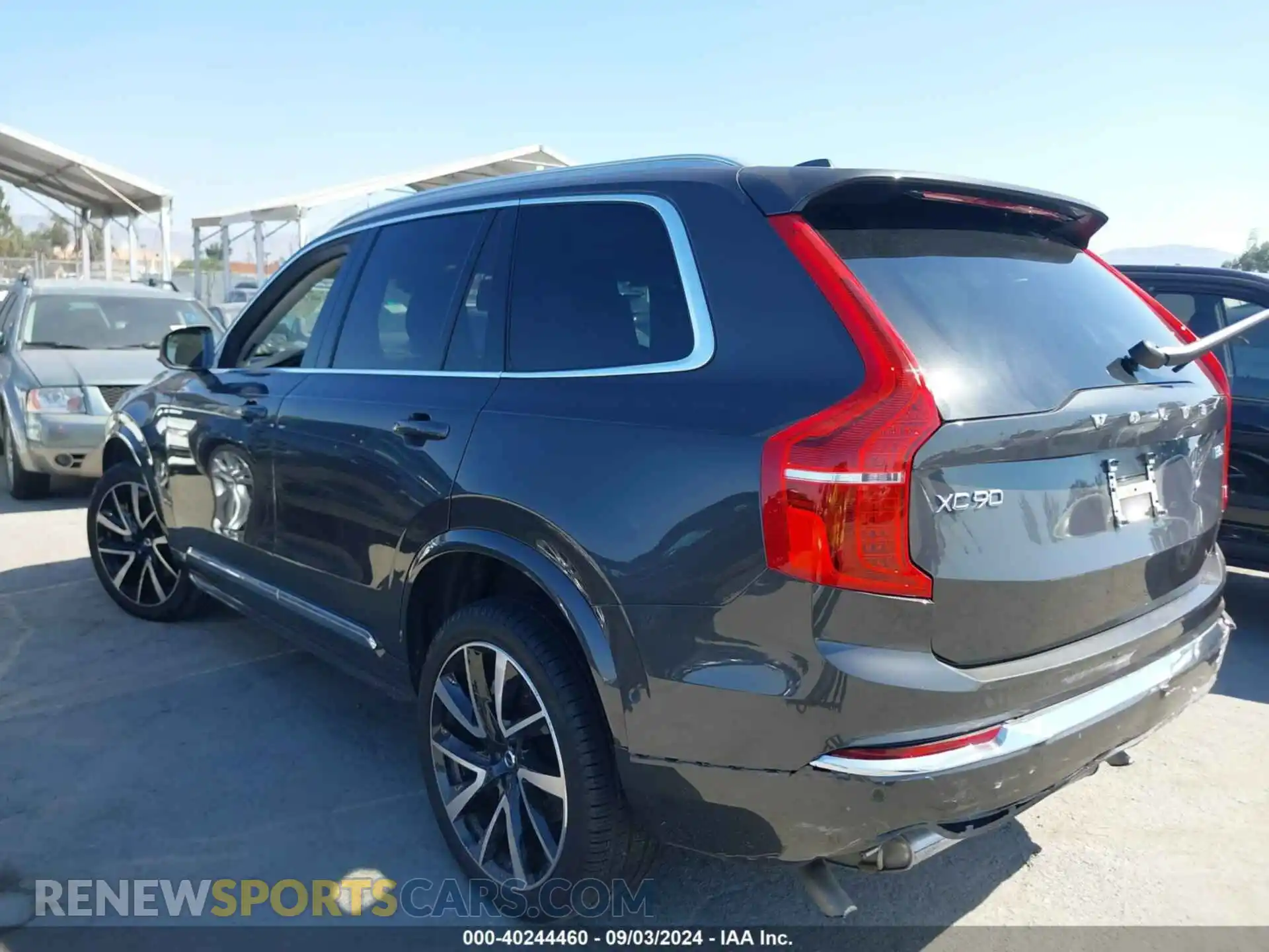 3 Photograph of a damaged car YV4062PN7P1994983 VOLVO XC90 2023