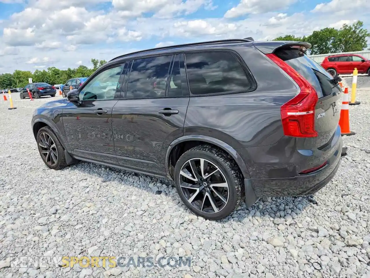 2 fotografías del automóvil dañado YV4H60CX7P1976952 VOLVO XC90 2023