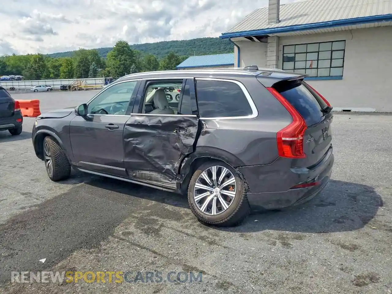2 fotografías del automóvil dañado YV4L12PV9P1928561 VOLVO XC90 2023