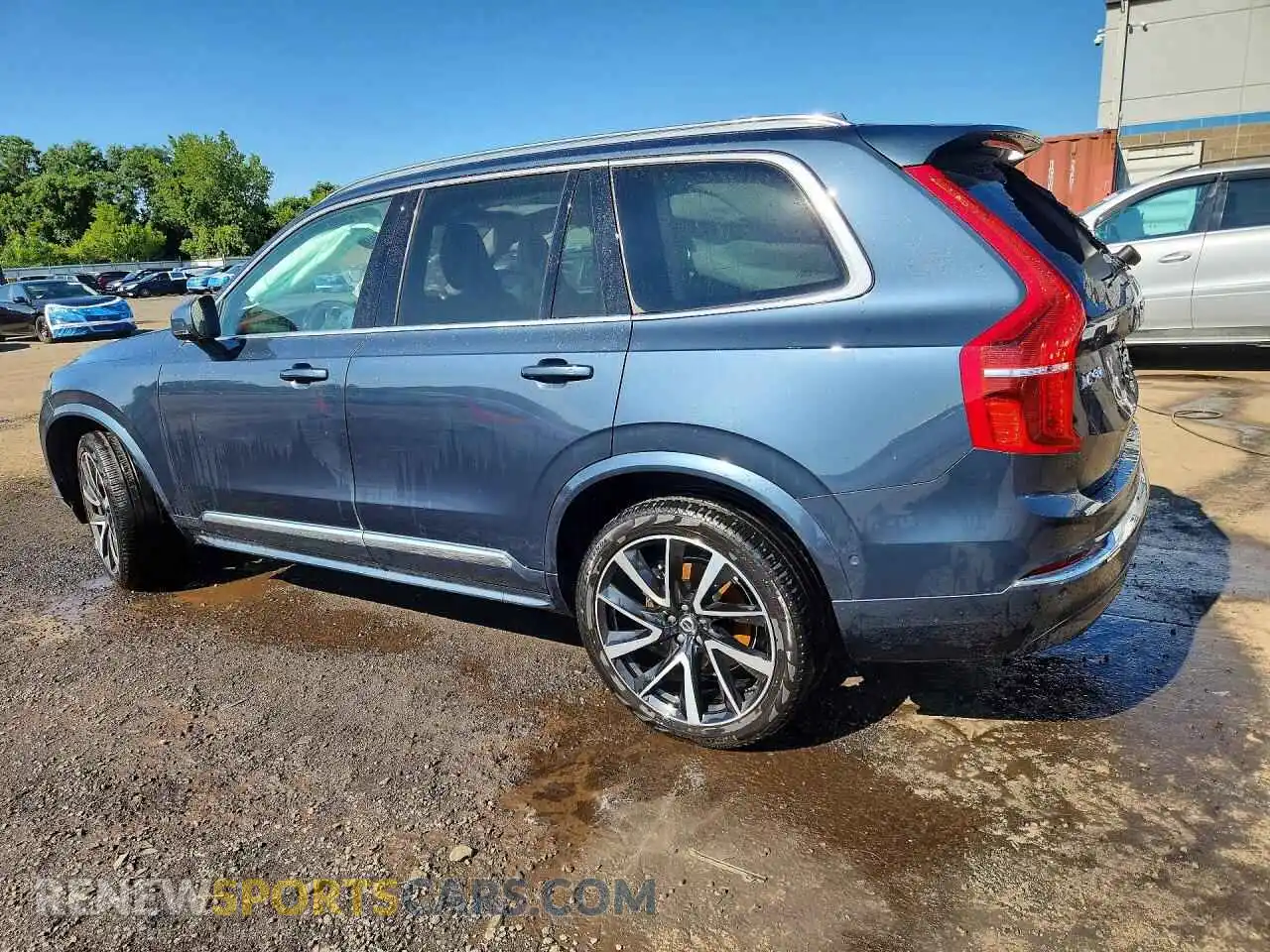 2 fotografías del automóvil dañado YV4062PEXR1254203 VOLVO XC90 2024