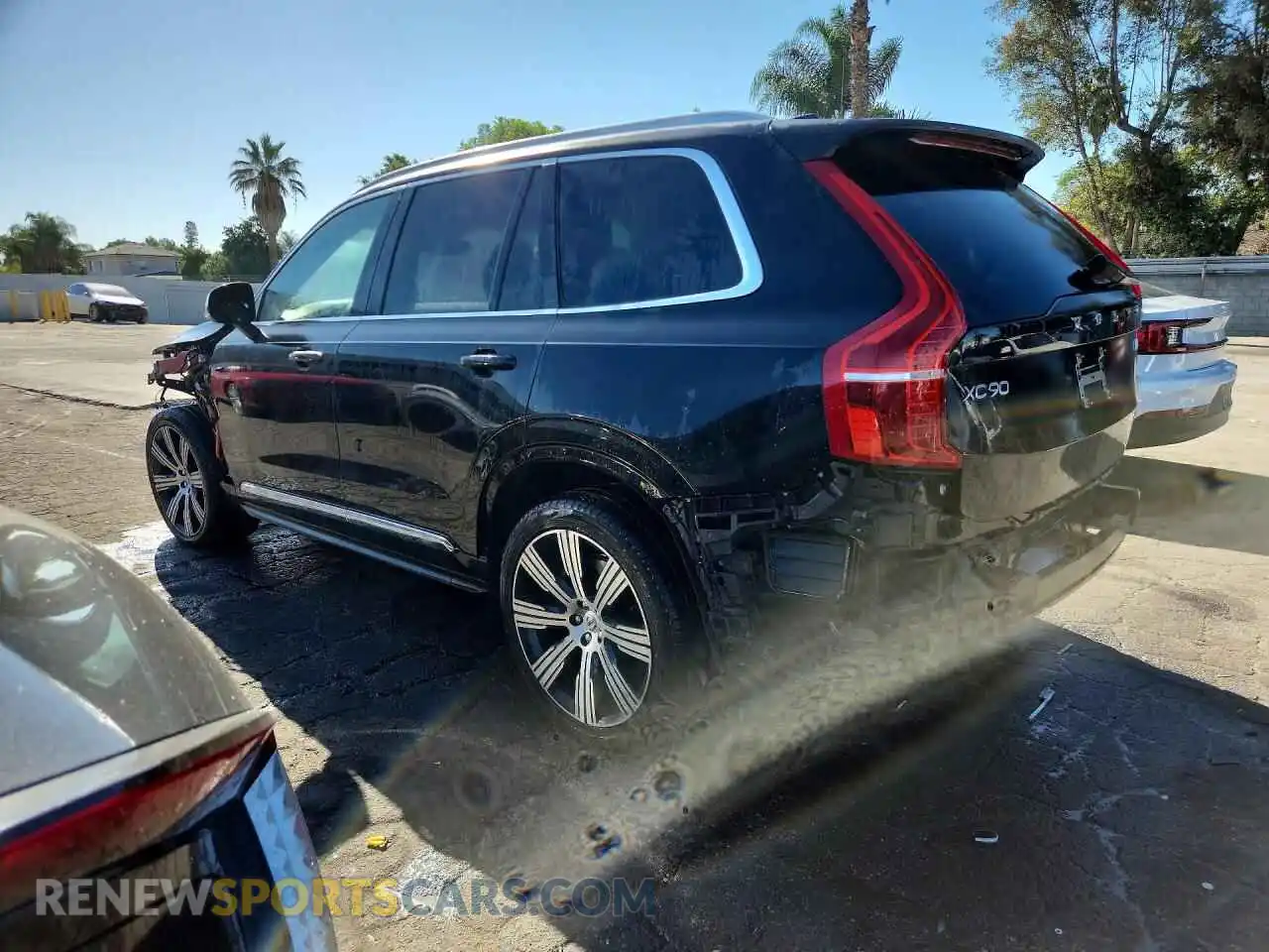 2 fotografías del automóvil dañado YV4H60CE8R1237834 VOLVO XC90 2024