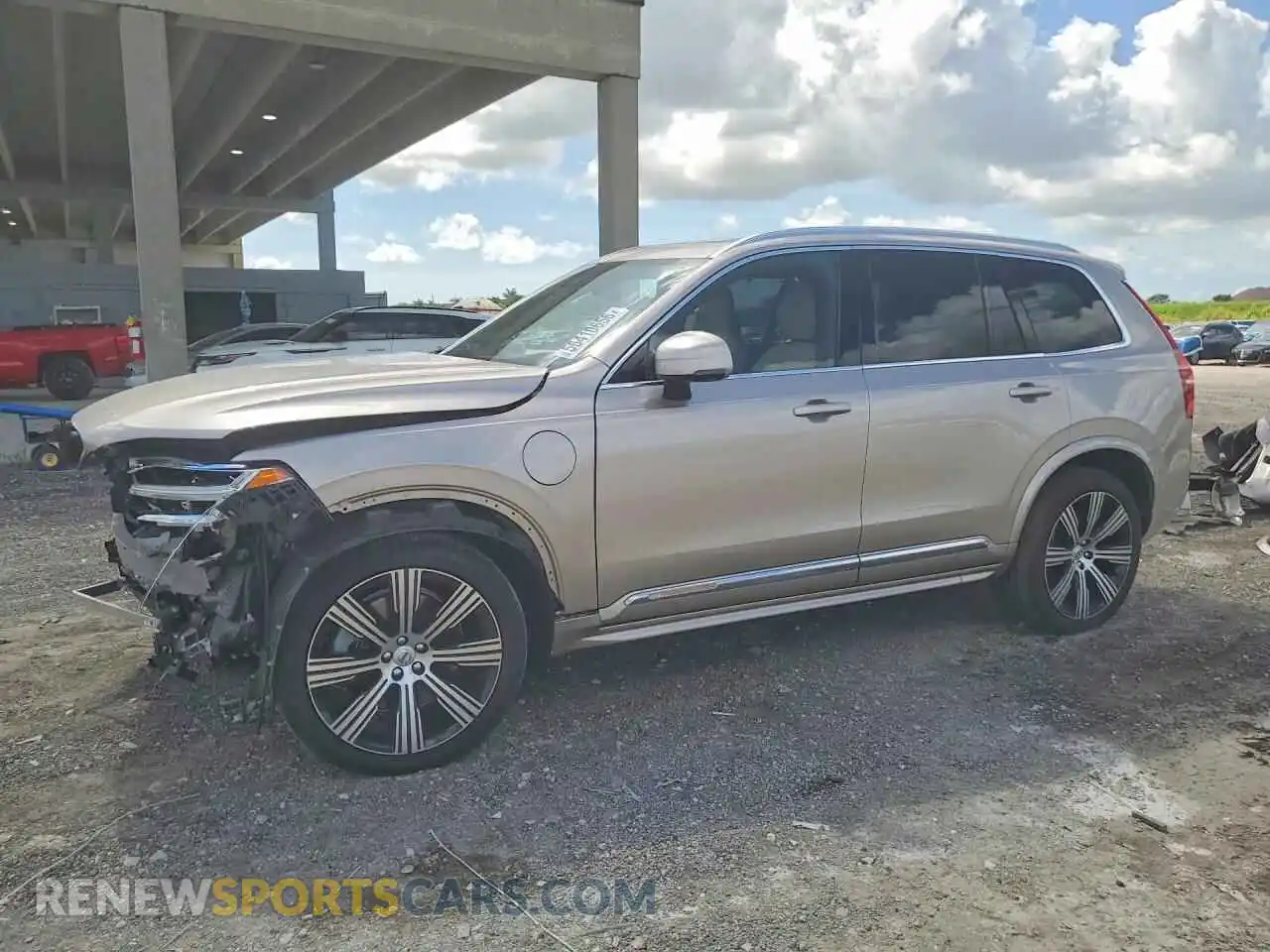 1 Photograph of a damaged car YV4H60CF2R1161827 VOLVO XC90 2024