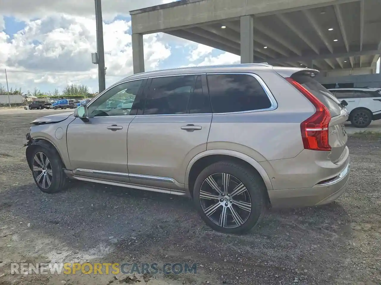 2 Photograph of a damaged car YV4H60CF2R1161827 VOLVO XC90 2024