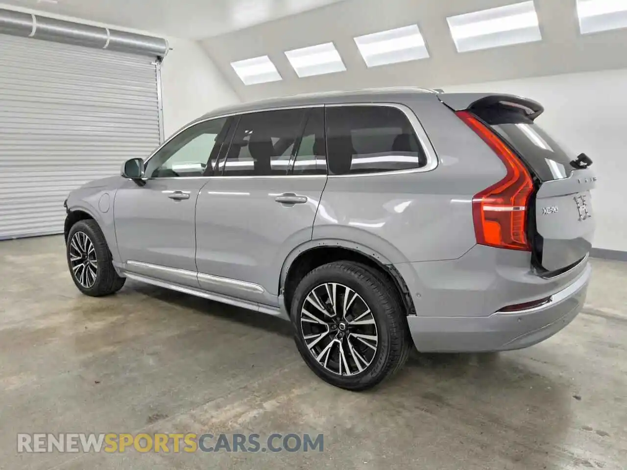 2 Photograph of a damaged car YV4H60LE4R1232386 VOLVO XC90 2024