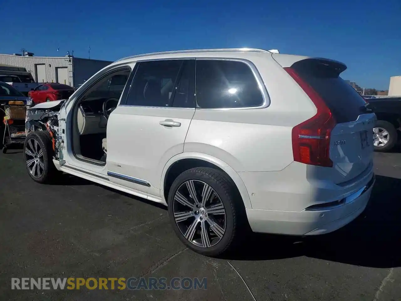 2 Фотография поврежденного автомобиля YV4H60LE8R1235548 VOLVO XC90 2024